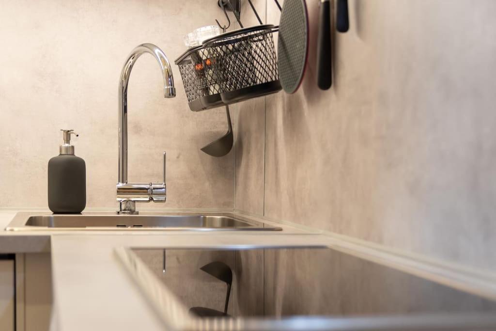 Mezzanine Beds, 10min To Centre With Offsite Parking Appartamento *