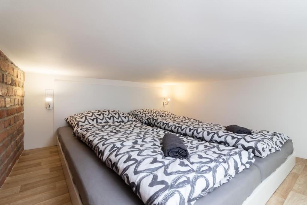 Appartamento Mezzanine Beds, 10min To Centre With Offsite Parking Praga