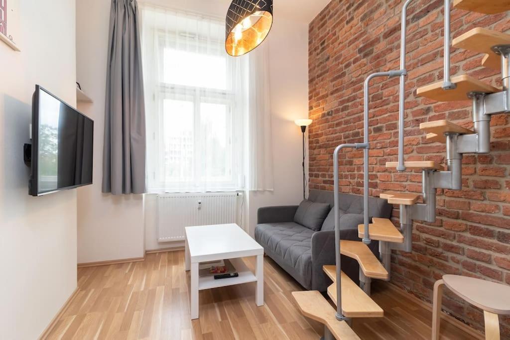 Mezzanine Beds, 10min To Centre With Offsite Parking Appartamento *