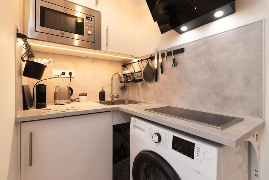 Mezzanine Beds, 10min To Centre With Offsite Parking * Praga